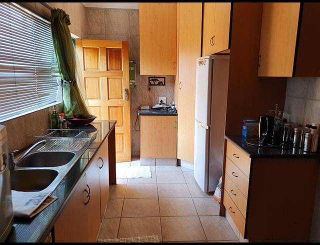 3 BEDROOM HOUSE SOLD IN THERESAPARK